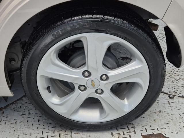 6011500182R20.jpg