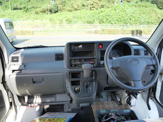 0804861A30251003W00604.jpg