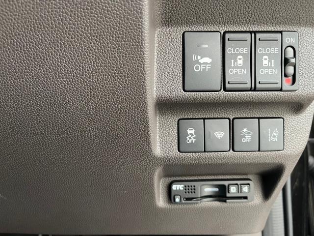0404091A30231109W00114.jpg