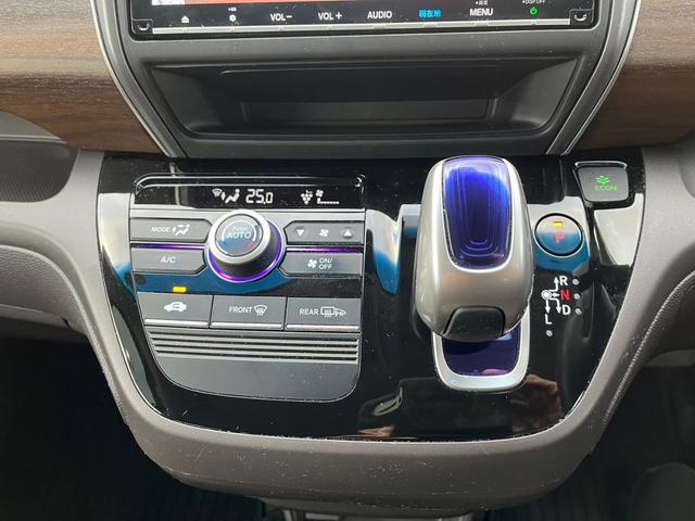 0404091A30231109W00117.jpg