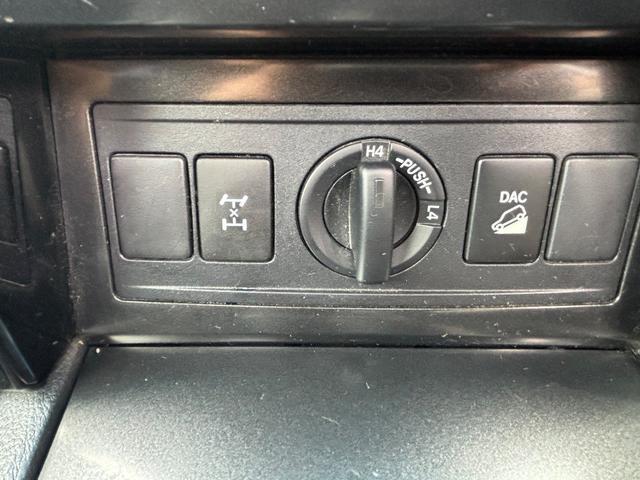 0700199A30260412W00118.jpg