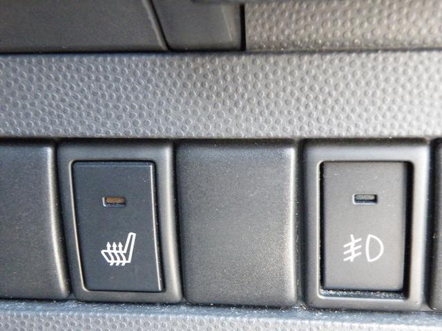 1001999A30250304W00109.jpg