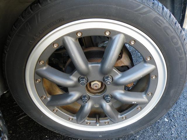 1001999A30250304W00119.jpg