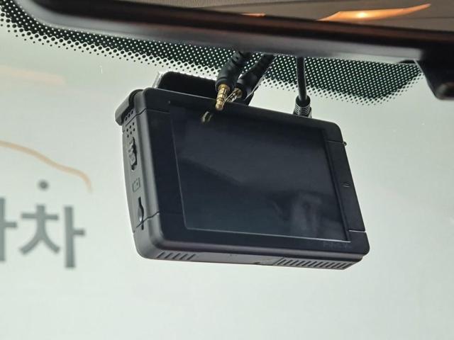 5101001112R16.jpg
