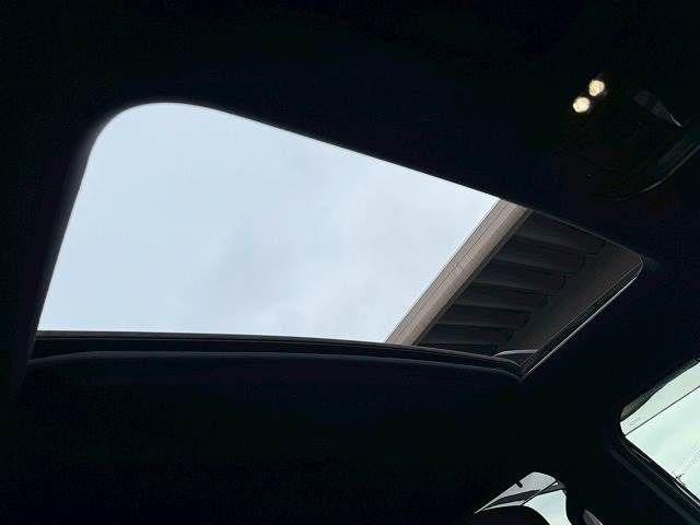 e8d91bd259f84045f7b68e1dced85990.jpg