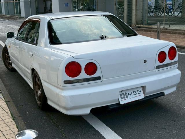 23048406_carP_l_15.jpg
