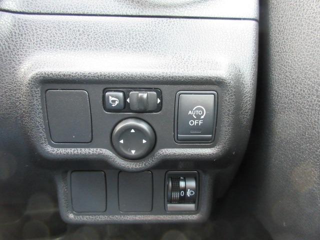0208962A30250922W00116.jpg