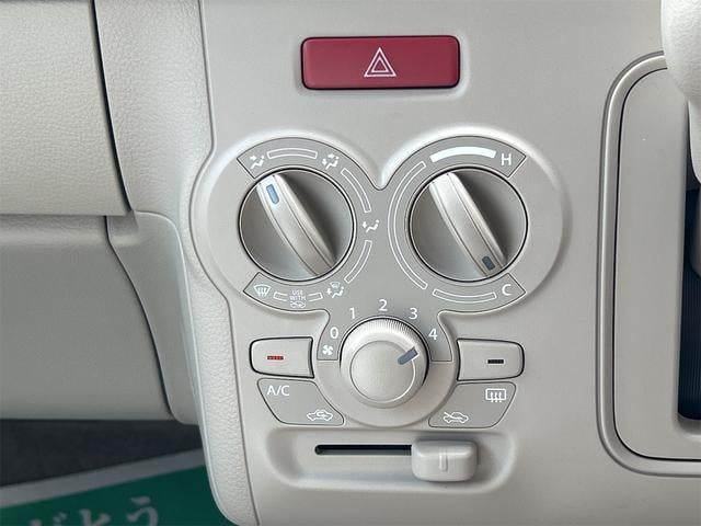 0403499A30250916W00206.jpg