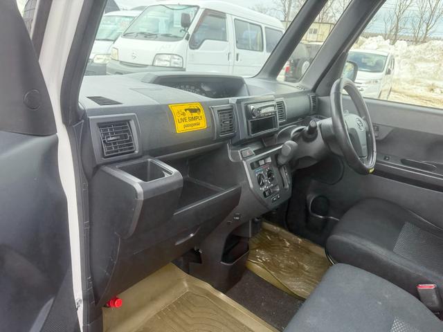 0303432A30260314W00315.jpg