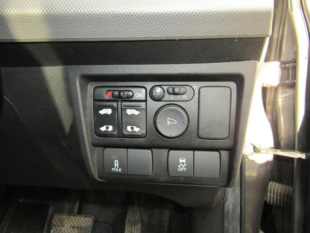 0403269A30260402W00218.jpg