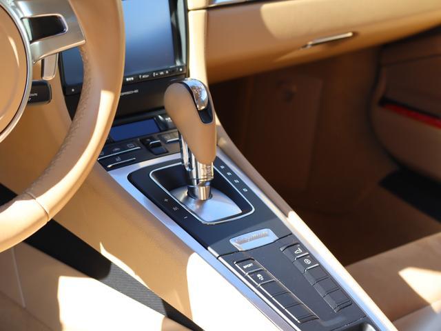 0503328A30251212W00218.jpg
