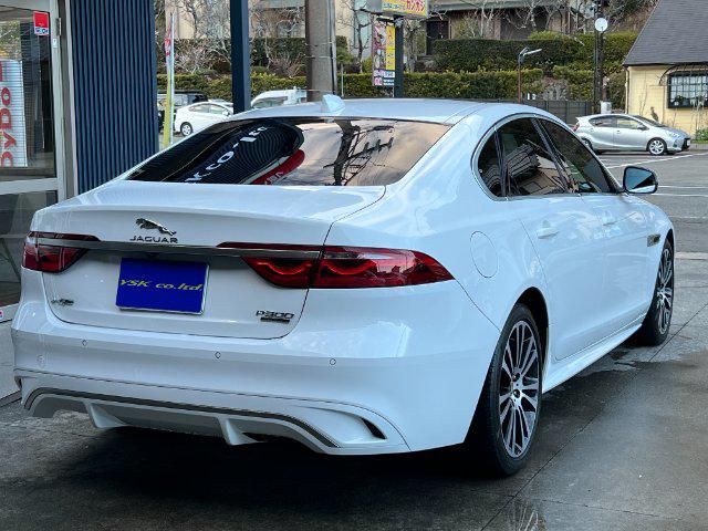 fdcab1fc733ce75e5f86a53af5d4a057.jpg