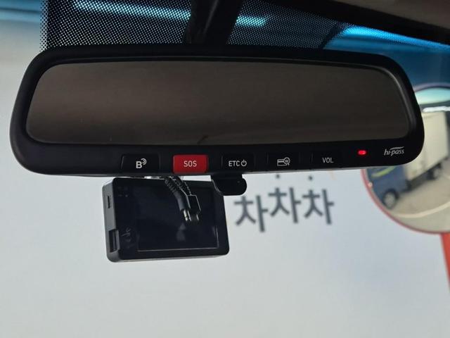 5121501664R16.jpg