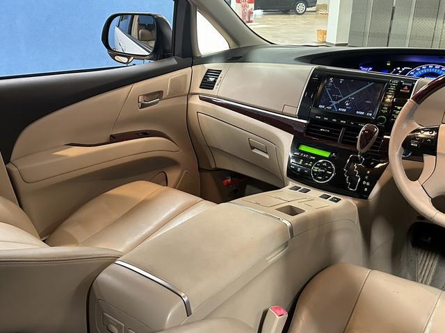0300036A30260216W00916.jpg