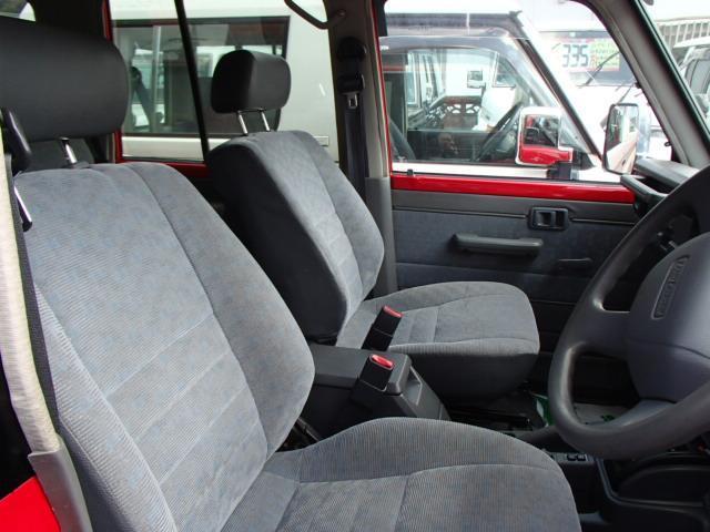0800018A30200221W00217.jpg