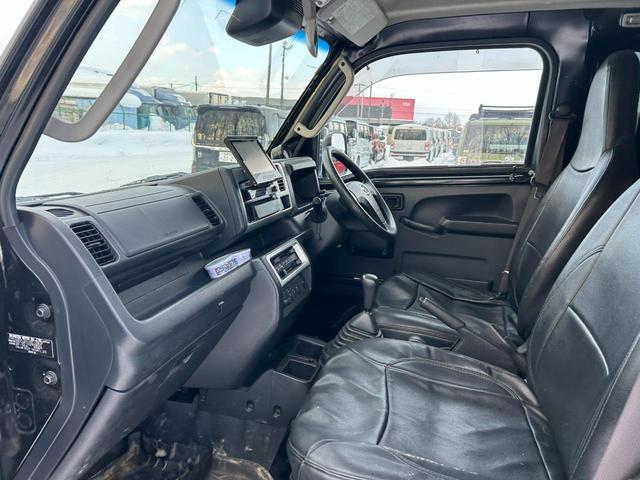 0303432A30260204W00419.jpg