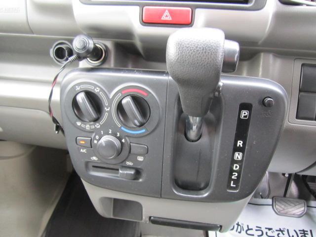 0201164A30250608W00107.jpg