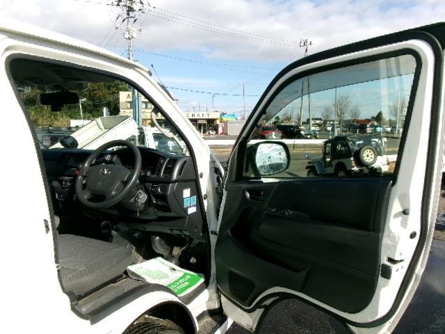 0900099A30251129W00107.jpg