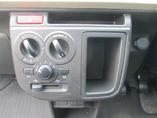 0550673A30241213W00218.jpg