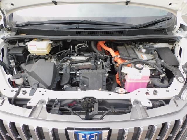 1001472A30250918W00219.jpg