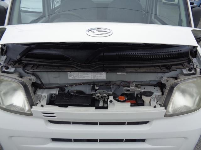 0701567A30241116W00214.jpg