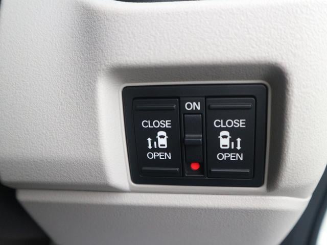 0200525A30251018W00414.jpg
