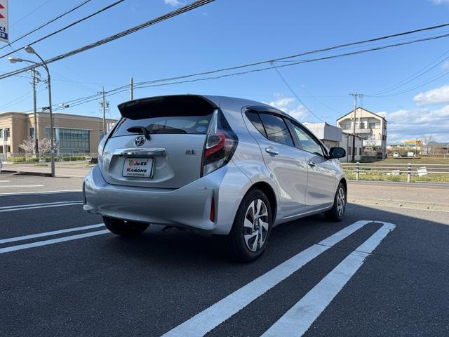0202450A30260402W00113.jpg