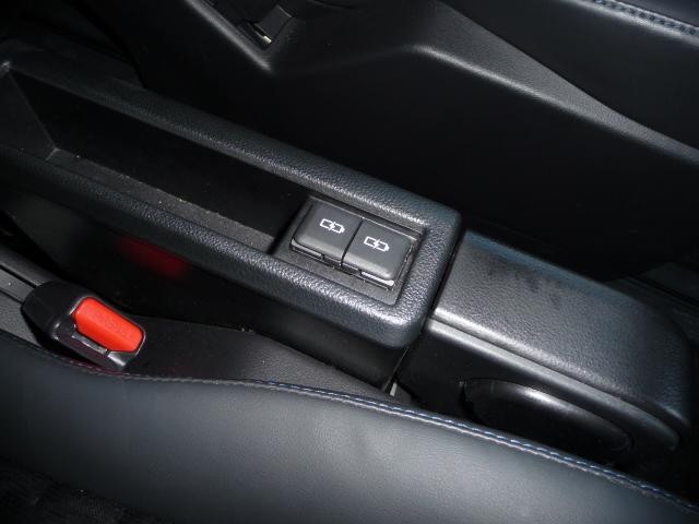 0740004A30250728W00116.jpg
