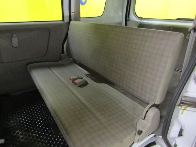 0560837A30251008W00214.jpg