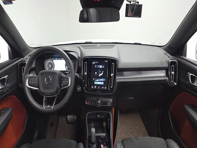 1027f1f360eb312ced70bf452087578e.jpeg