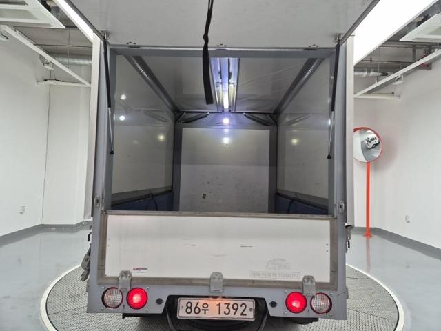 6011002464R17.jpg