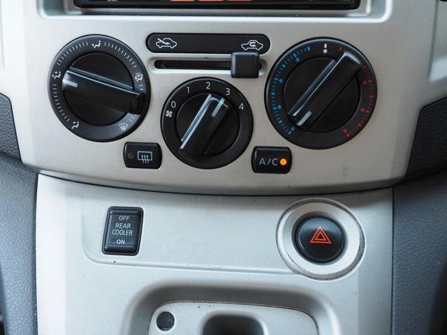 0500873A30250907W00108.jpg