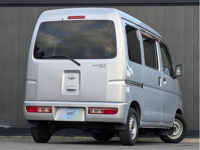 0704272A30251007W00201.jpg