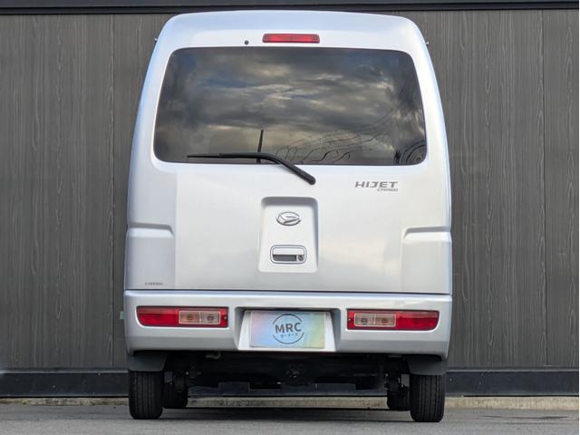 0704272A30251007W00206.jpg