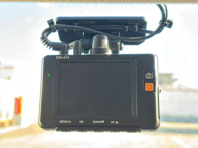20970393_carP_l_6.jpg