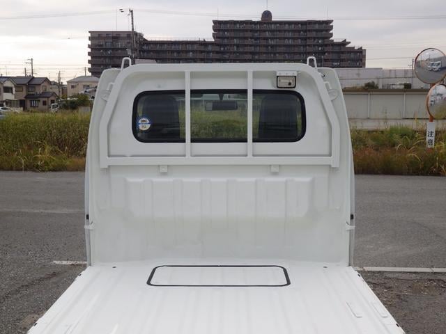 0704331A30251125W00119.jpg