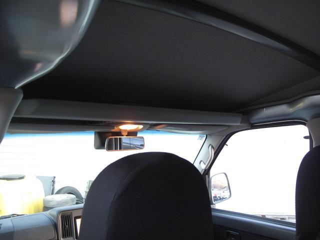0403055A30260208W00118.jpg