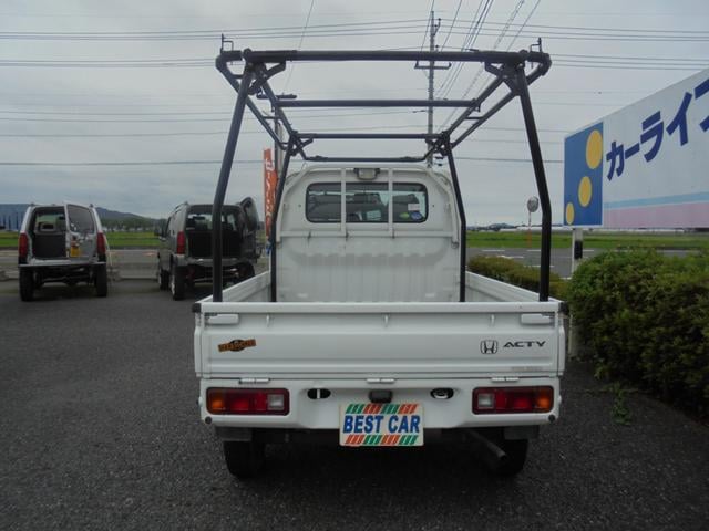 0402061A30250716W00105.jpg