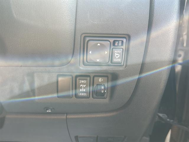 0900005A30260330W00103.jpg