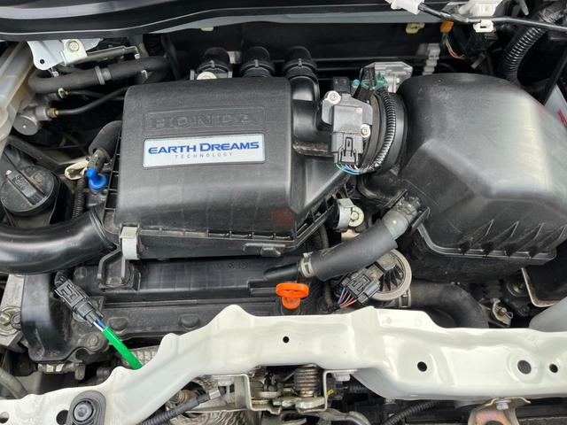 0541751A30260401W00518.jpg