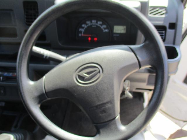 0708230A30250727W00107.jpg