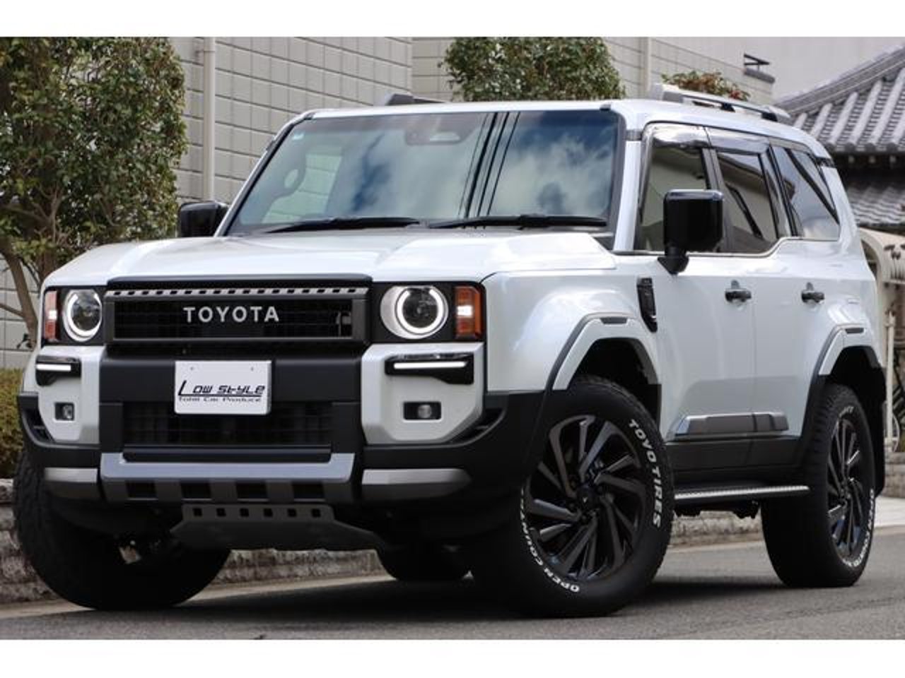 2024 Toyota Land Cruiser, photo 1 of 1