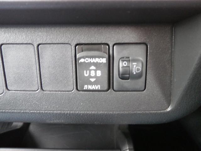0400418A30260316W00209.jpg