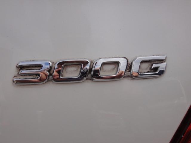 1002989A30250525W00107.jpg