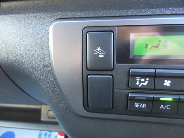 0500199A30250119W00112.jpg