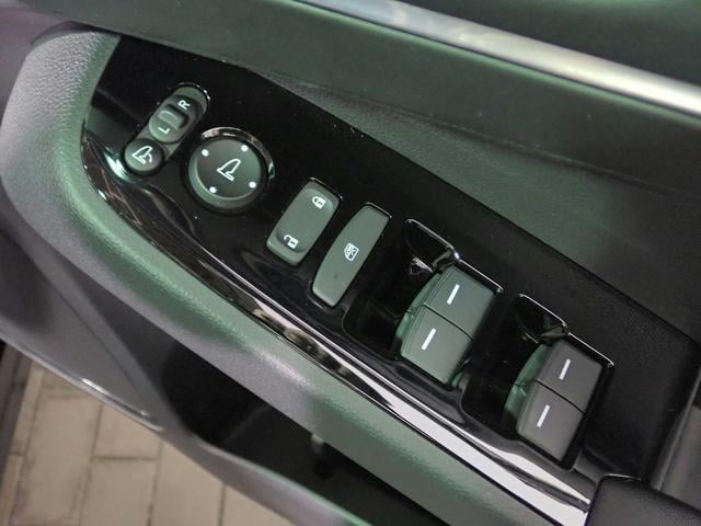 0201190A30250721W00517.jpg