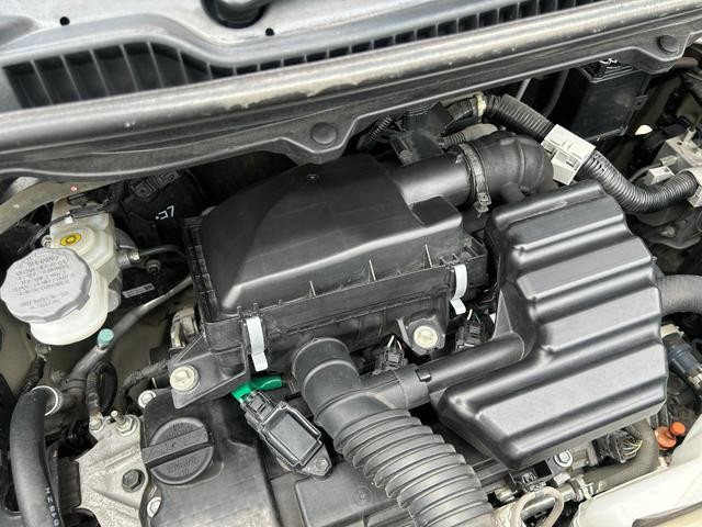 0700361A30250602W00118.jpg