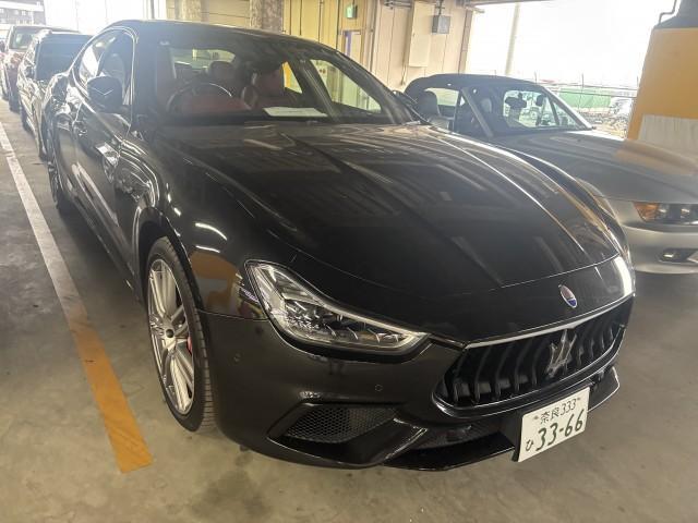 21027999_carP_l_3.jpg