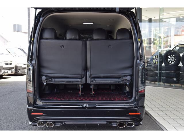 0540437A30260406W00214.jpg