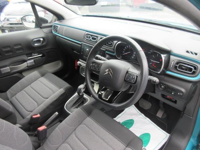 0561088A30250706W00204.jpg